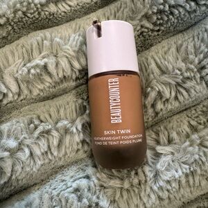Beautycounter Skin Twin Medium 350 Foundation